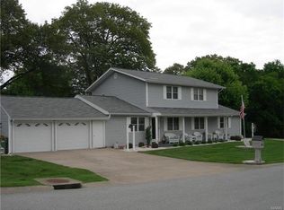 217 Dixie Dr, Chester, IL 62233
