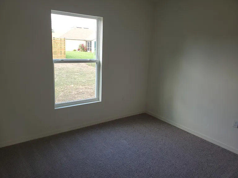 611 SW McComb Ave — Photo 19