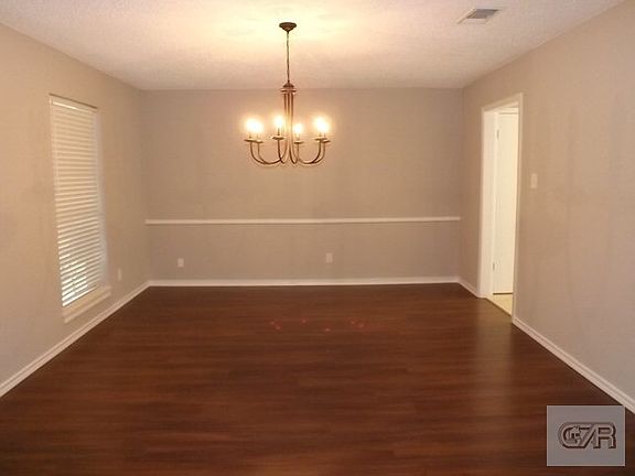 4th image of 229 6th Ave N