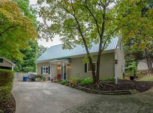 180 Farmingdale Ave, Winston Salem, NC 27107