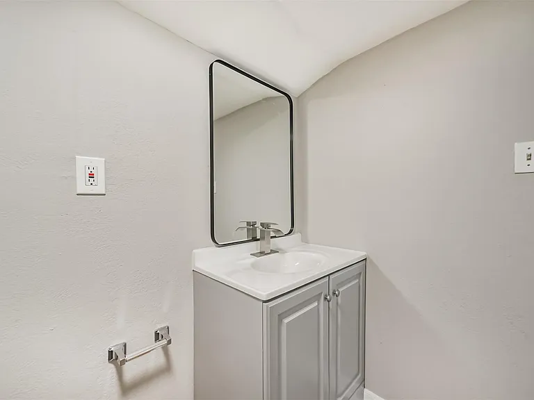 216 Redan St #6 — Photo 24