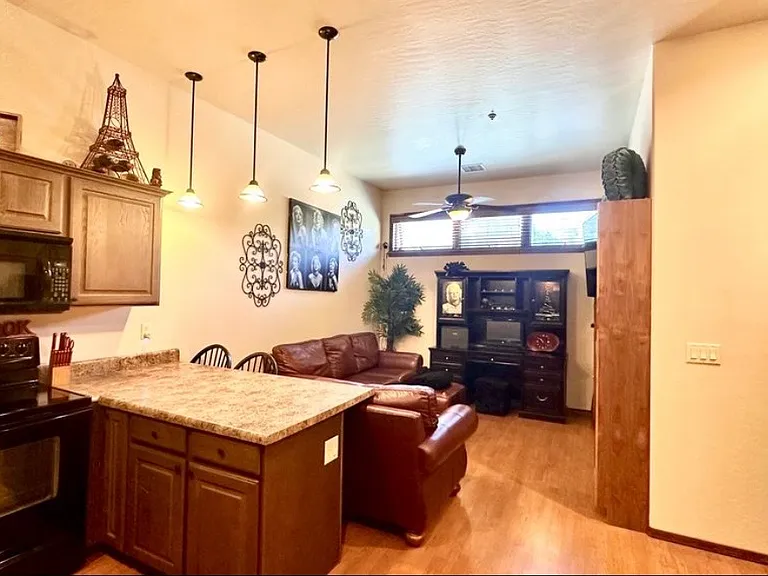 2450 S White Mountain Rd #A — Photo 3