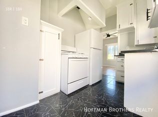 852 1/2 N Oxford Ave #A, Los Angeles, CA 90029