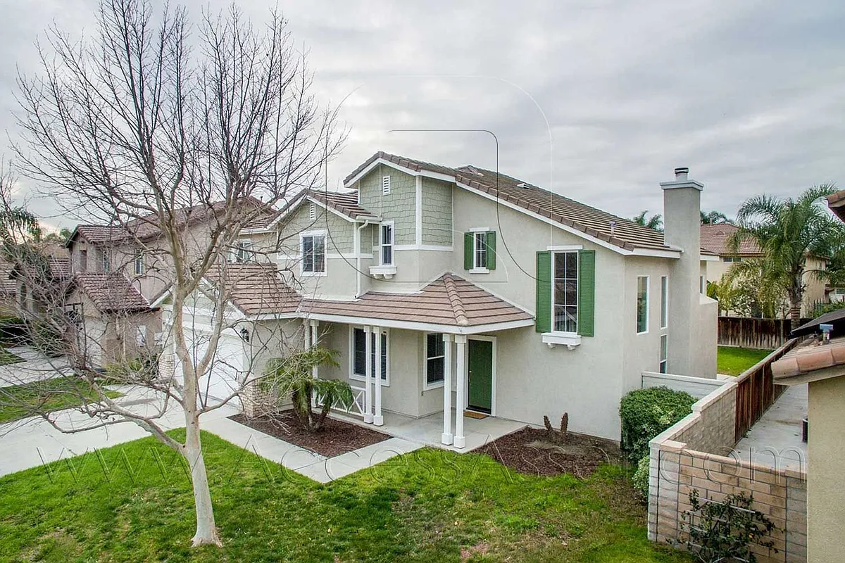 Building Photo - 6303 Plum Ave