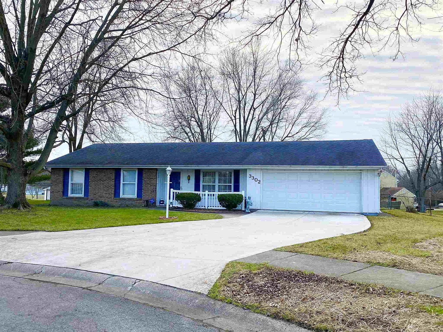 3302 Montagne Dr photo 1