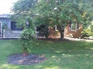 1324 Meadow Ln, Youngstown, OH