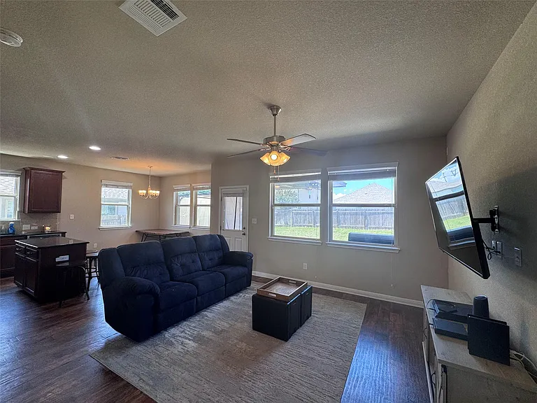 321 Callahan Ln — Photo 9
