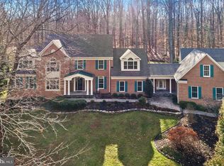 6695 Rutledge Dr, Fairfax Station, VA 22039