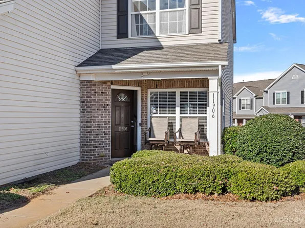 11906 Stratfield Place Cir, Pineville, NC 28134