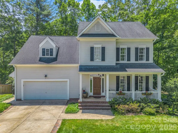 1042 Columbine Rd, Asheville, NC 28803