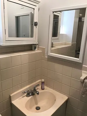 Rented by Urban Real Estate Property Group Inc | media 28