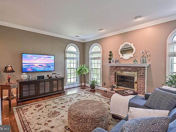 5th image of 15140 Stillfield Pl