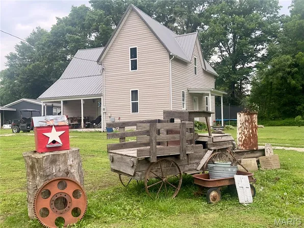 299 Liberty St, Bethel, MO 63434