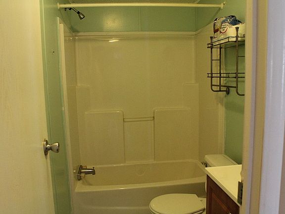 2nd bathroom