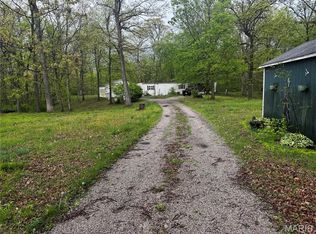 1386 Ski Club Rd, Greenville, IL 62246