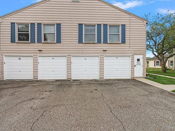 5th image of 2763 Fox Hollow Ct