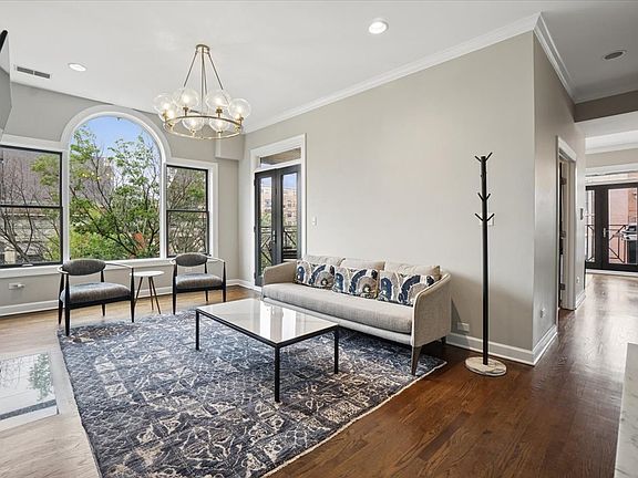 3rd image of 3202 N Paulina St #4S