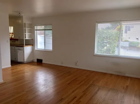 21836 Marine View Dr S, Seattle, WA 98198