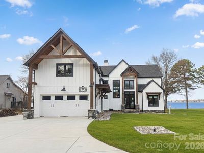 8250 Peninsula Ln, Sherrills Ford, NC, 28673