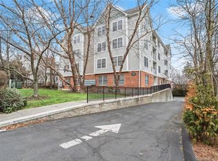 4 Lowe St UNIT 202, Norwalk, CT 06854