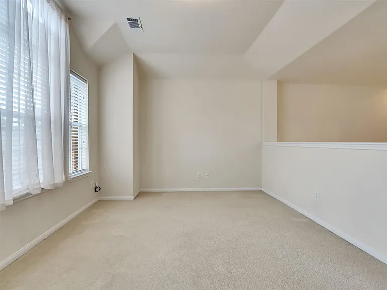 13315 Georgetown Dr — Photo 23