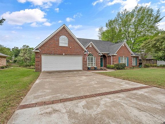 3rd image of 233 Lakeside Pl