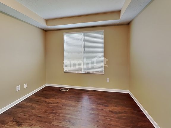 5th image of 943 Evergreen Park Ln