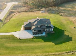 12418 S 230th Cir, Gretna, NE 68028
