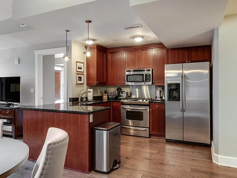 27 Library St NE #501 — Photo 8