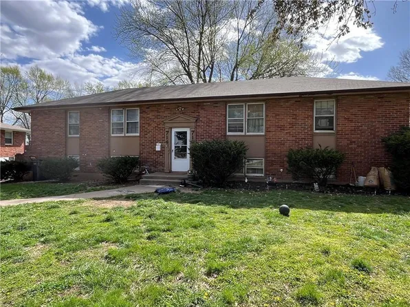 714-716 NW Mock Ave, Blue Springs, MO 64015