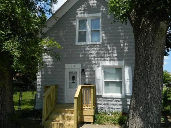 919 150th St, Hammond, IN 46327