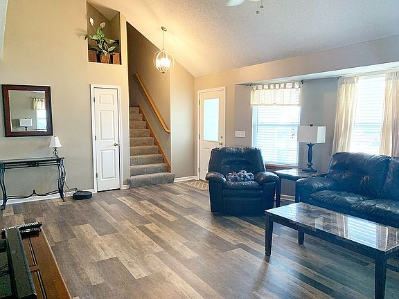 5th image of 2417 NE Old Paint Ct