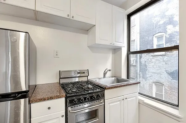 Rented by Compass | media 9