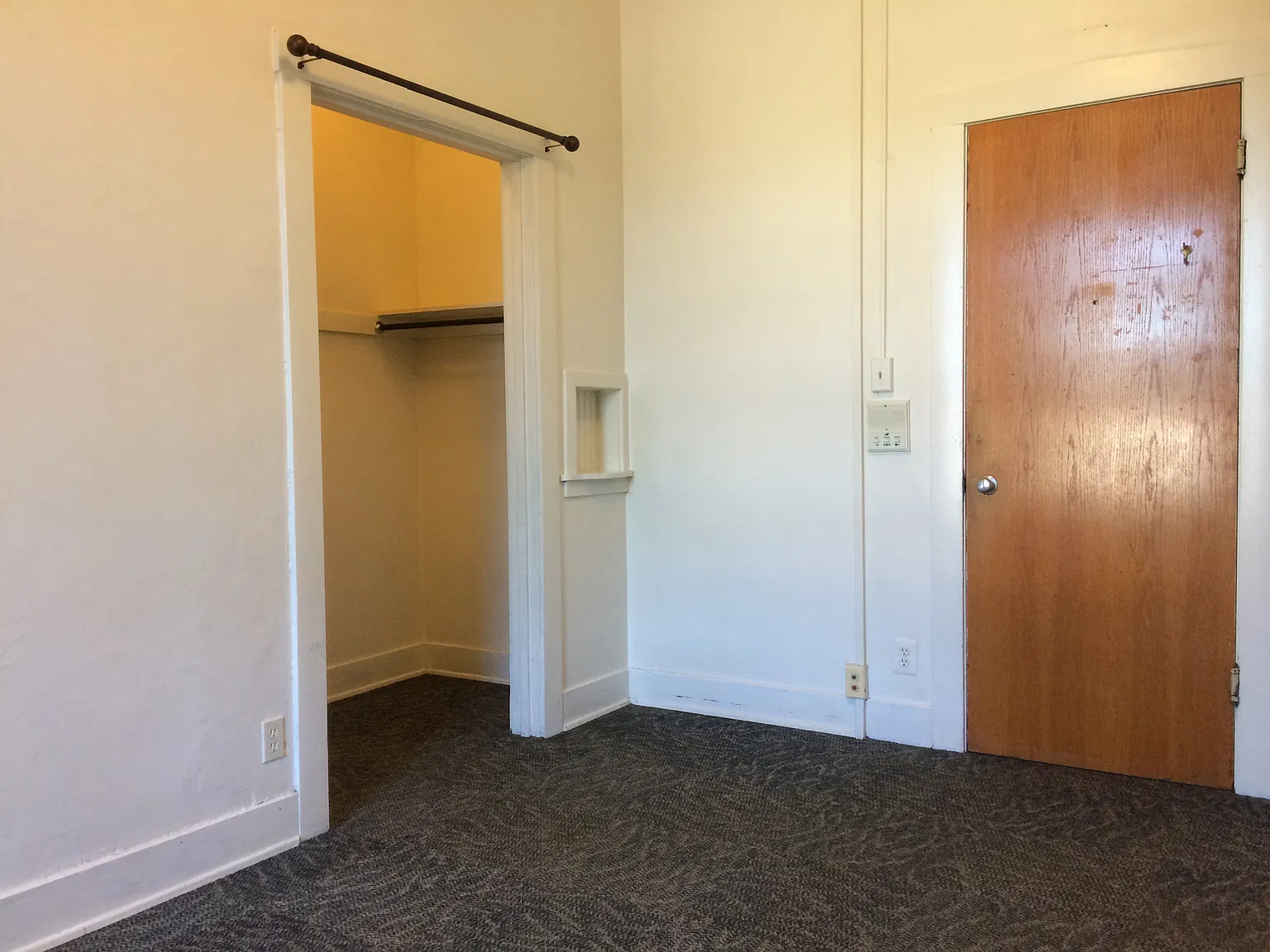 Studio, $925 — Photo 4
