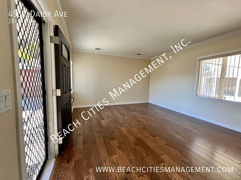 4917 Daisy Ave — Photo 3