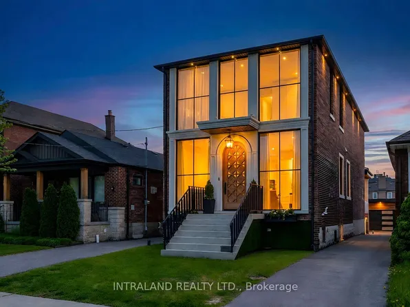 39 Chandos Ave, Toronto, ON M6H 2E6