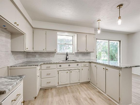 2nd image of 5408 S Monte Dr