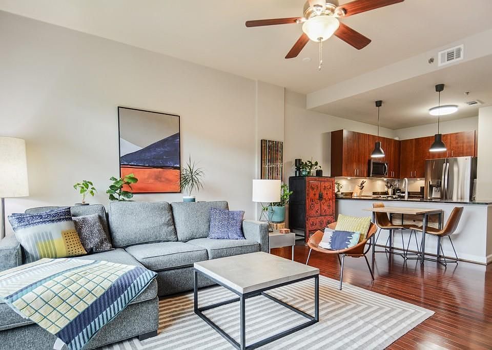 1st image of 711 Cosmopolitan Dr NE Unit 319