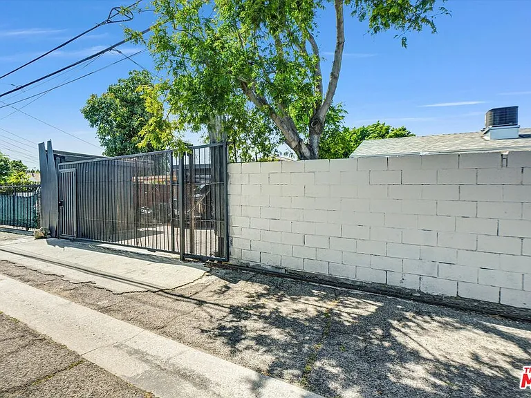 13110 Pinney St — Photo 16