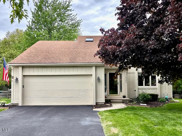10394 Bridgewood Rd, Perrysburg, OH 43551