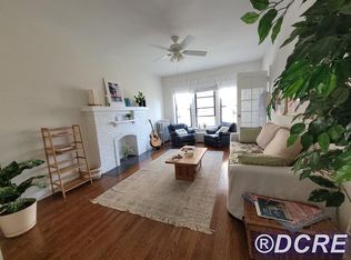 1147 W Pratt Blvd APT 1E, Chicago, IL 60626