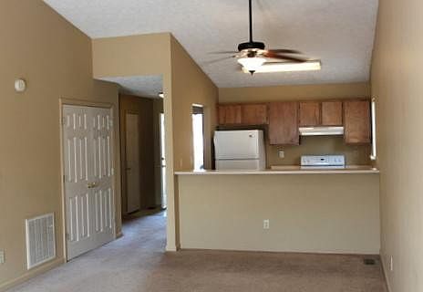 3rd image of 208 Woodview Dr #210