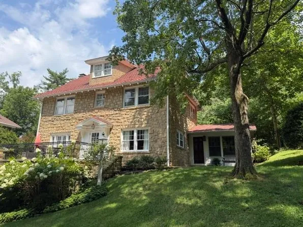 5 Willow Glen Rd, Huntington, WV 25701