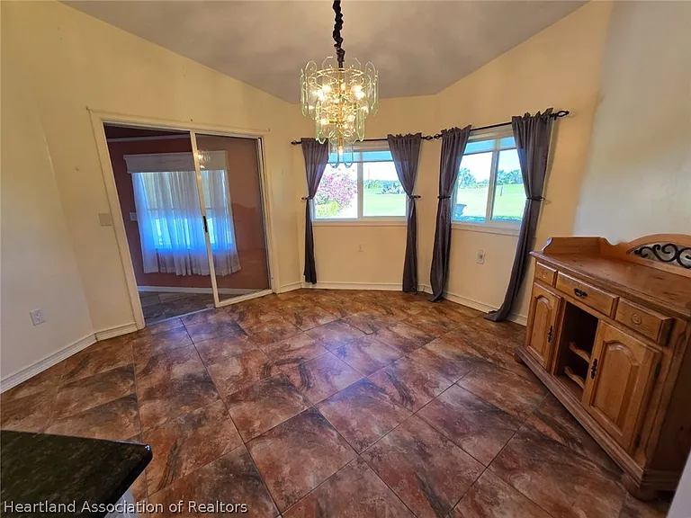 2922 Wynstone Dr — Photo 11