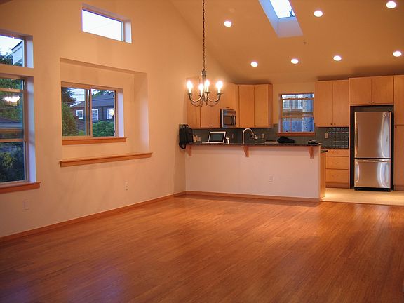 Additional view of dining area