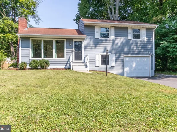 217 Kimport Ave, Boalsburg, PA 16827