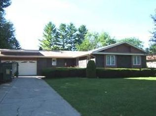 801 W McConnell St, Saint Johns, MI