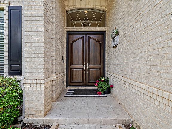 4th image of 8217 Thornhill Dr
