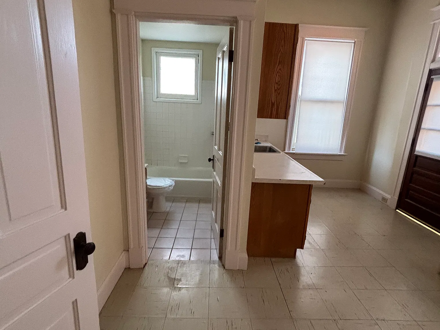 837 Main St — Photo 2