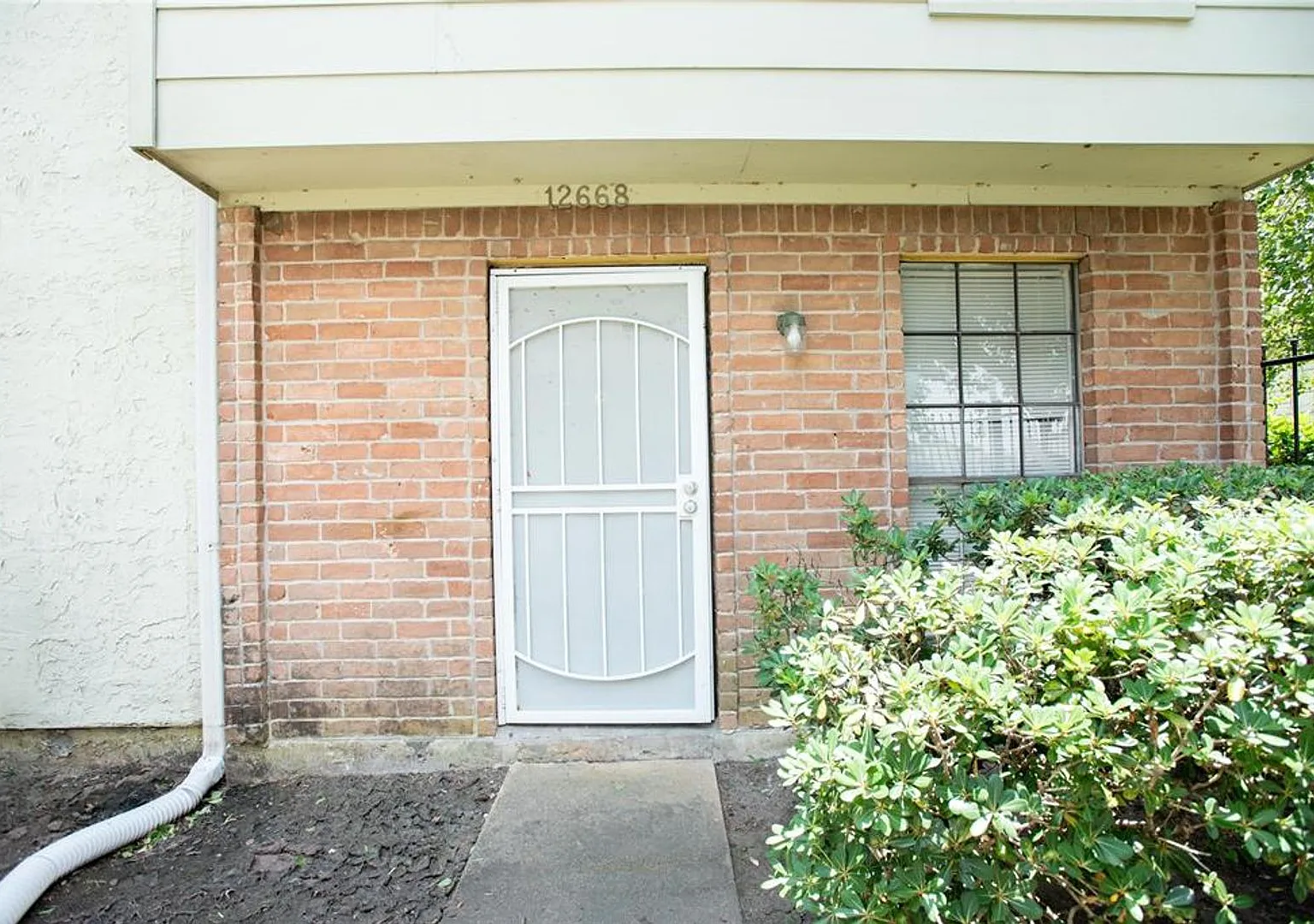 Homes For Rent In TX: Houston 77071 Windsor Village 2BR — Photo 1